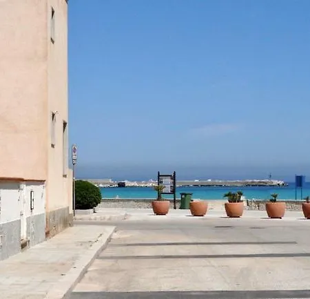 Sul Lungo Mare Posizione Unica